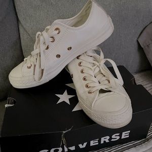 Leather Converse sneakers off white Sz 7.5